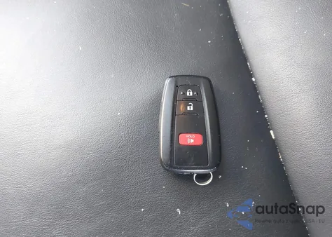 2018 Toyota Prius Four из США, поврежденный, VIN JTDKARFU4J3056141